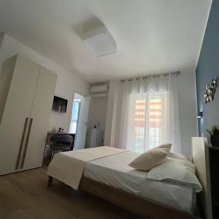 Oltremare Nocleg ze śniadaniem 4*